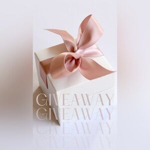 Mystery giveaway + Free shipping!